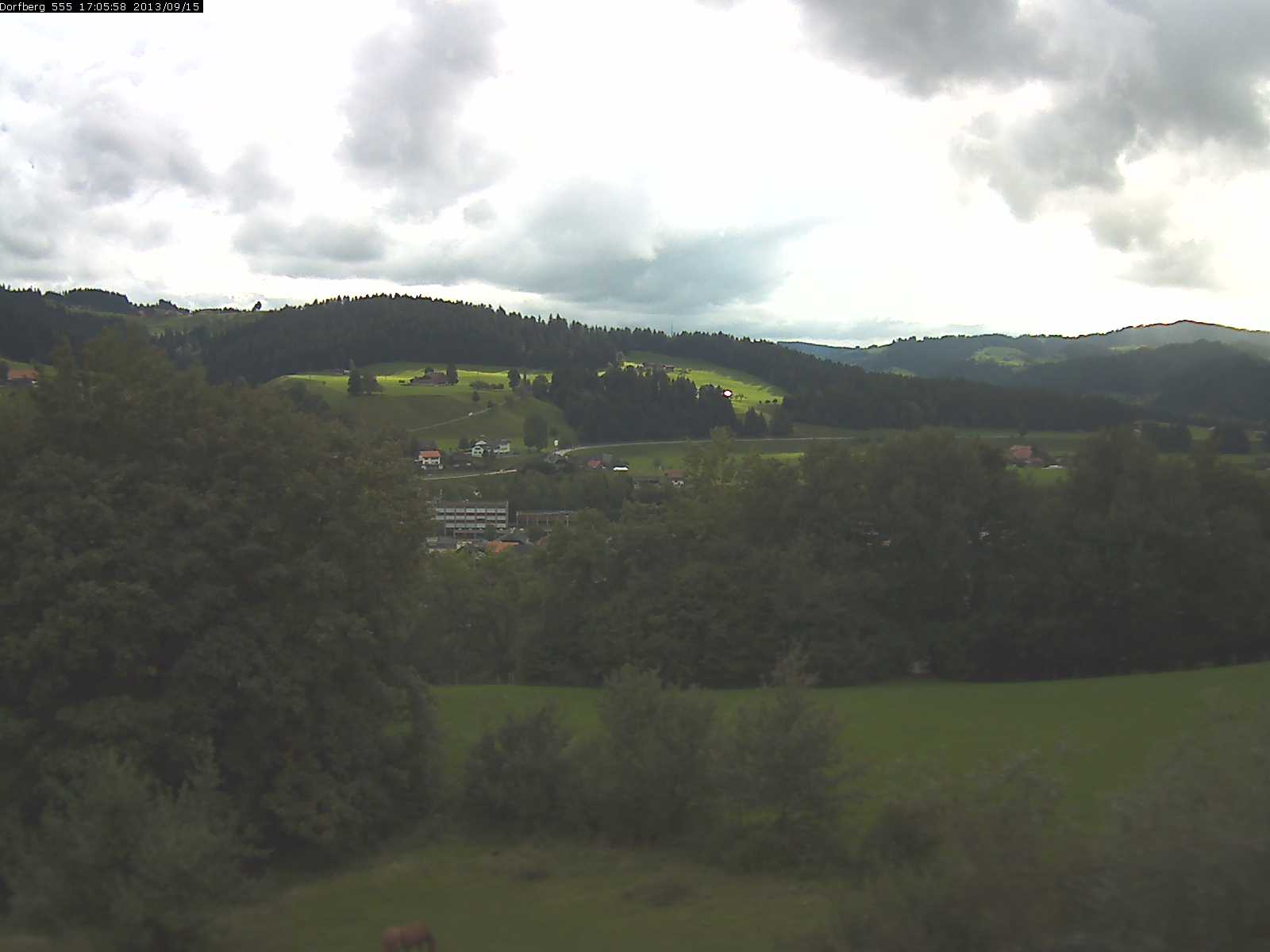 Webcam-Bild: Aussicht vom Dorfberg in Langnau 20130915-170600