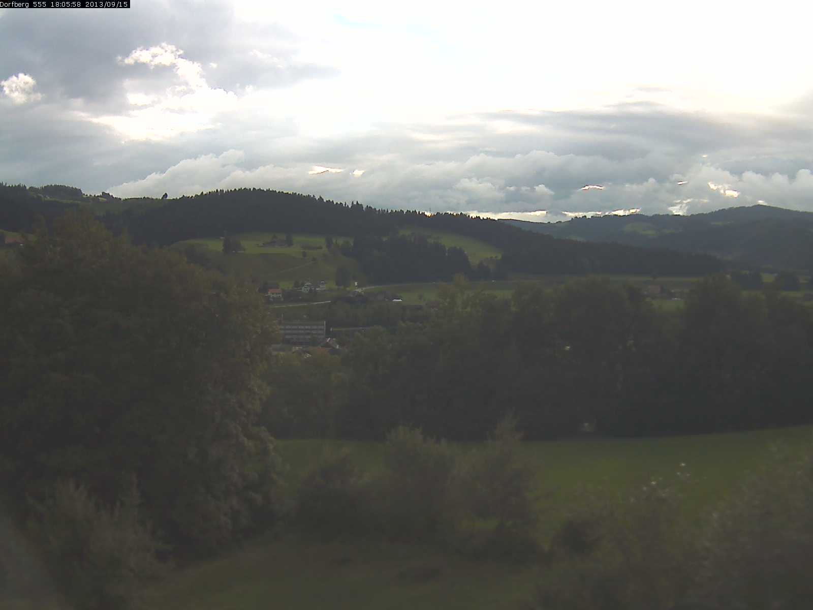 Webcam-Bild: Aussicht vom Dorfberg in Langnau 20130915-180600