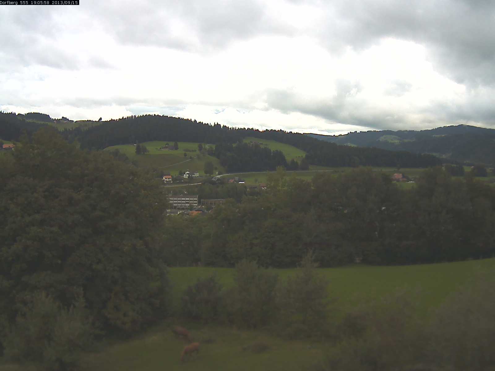 Webcam-Bild: Aussicht vom Dorfberg in Langnau 20130915-190600