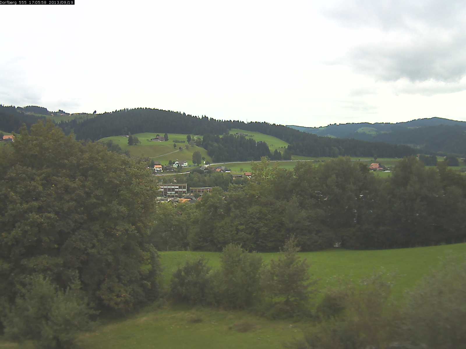 Webcam-Bild: Aussicht vom Dorfberg in Langnau 20130919-170600