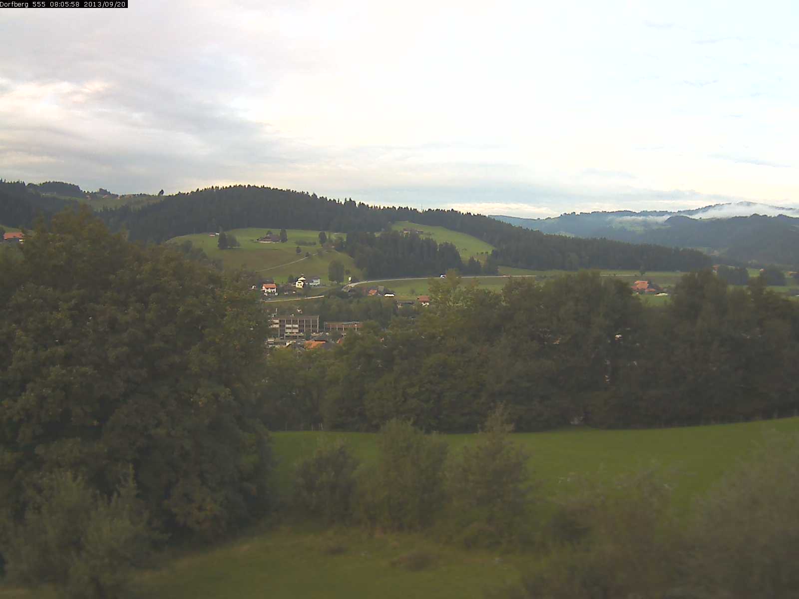 Webcam-Bild: Aussicht vom Dorfberg in Langnau 20130920-080600