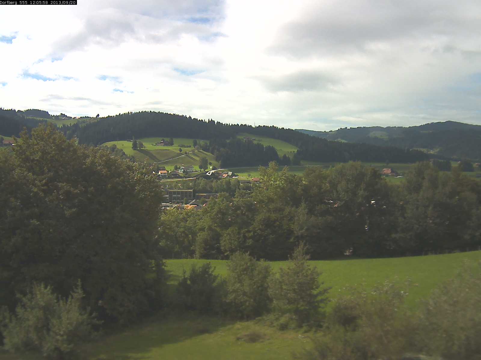 Webcam-Bild: Aussicht vom Dorfberg in Langnau 20130920-120600