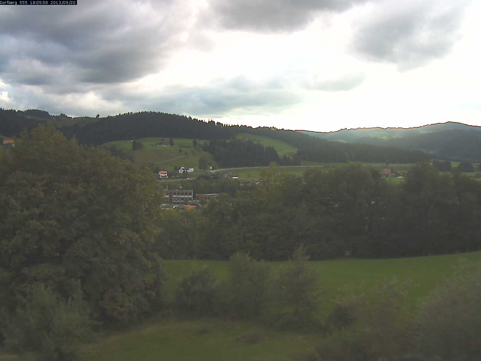 Webcam-Bild: Aussicht vom Dorfberg in Langnau 20130920-180600