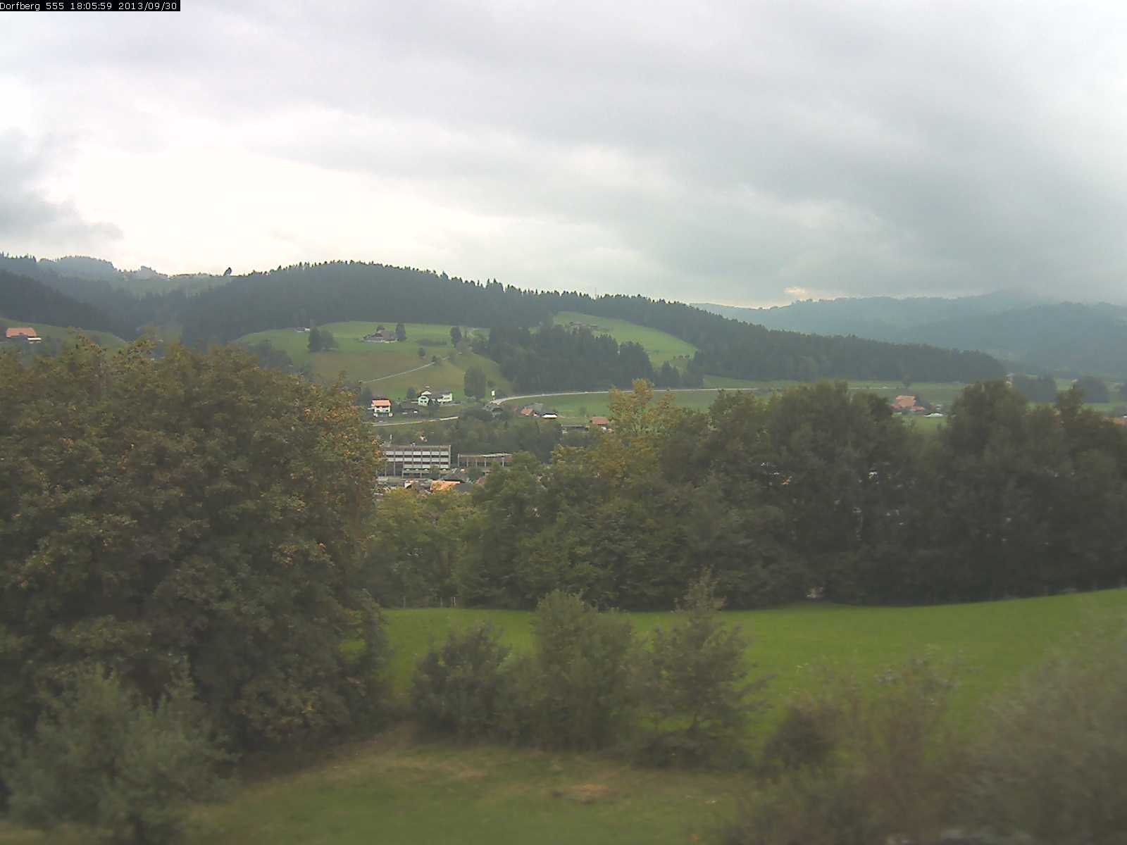 Webcam-Bild: Aussicht vom Dorfberg in Langnau 20130930-180600