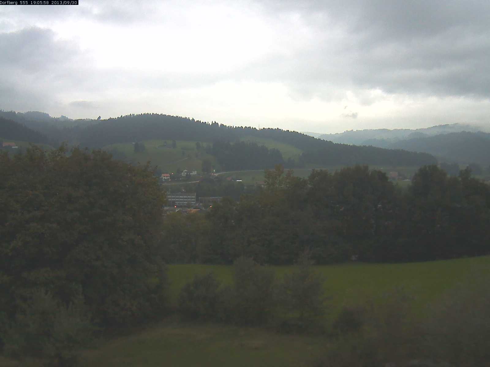 Webcam-Bild: Aussicht vom Dorfberg in Langnau 20130930-190600