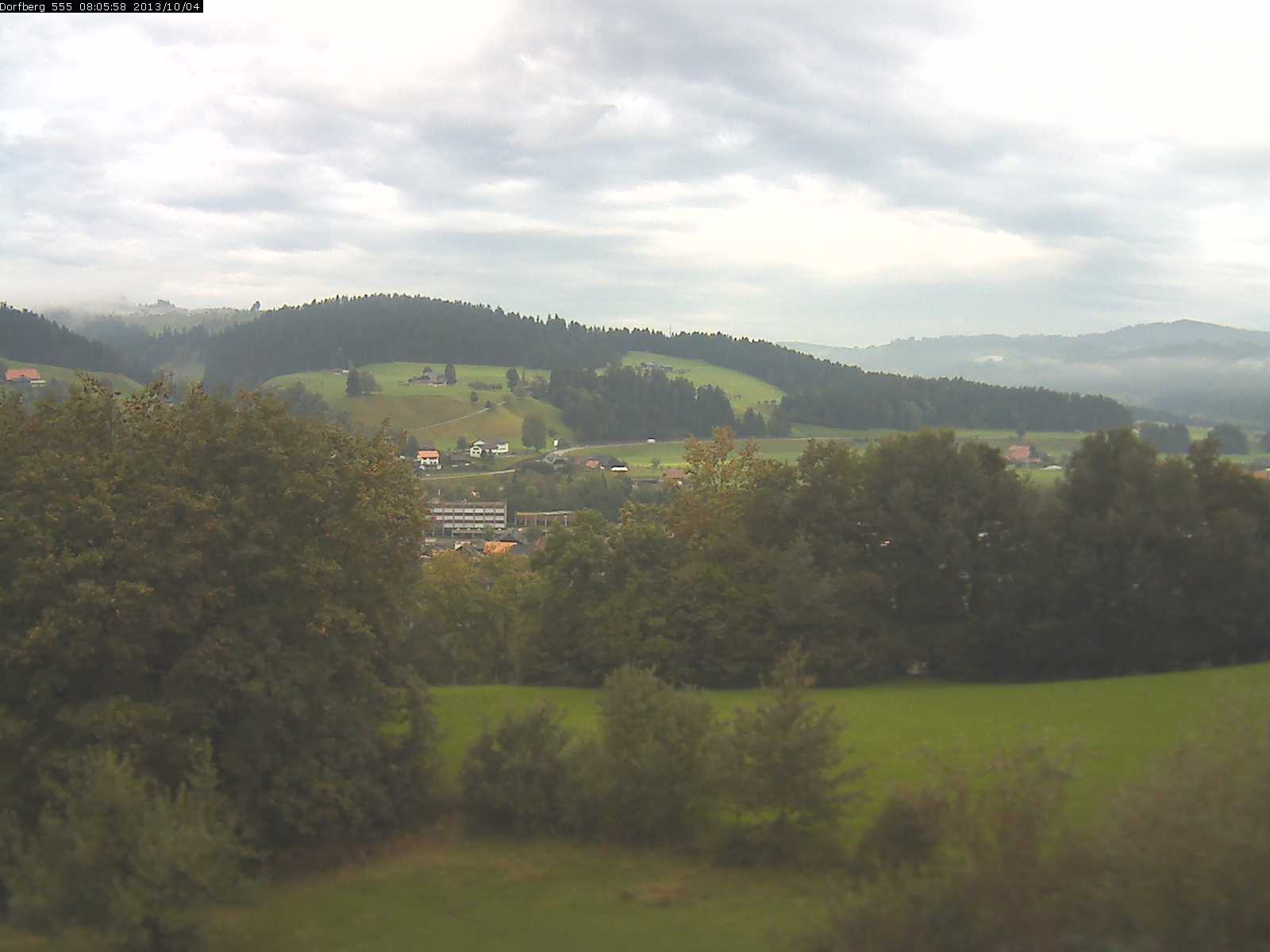 Webcam-Bild: Aussicht vom Dorfberg in Langnau 20131004-080600