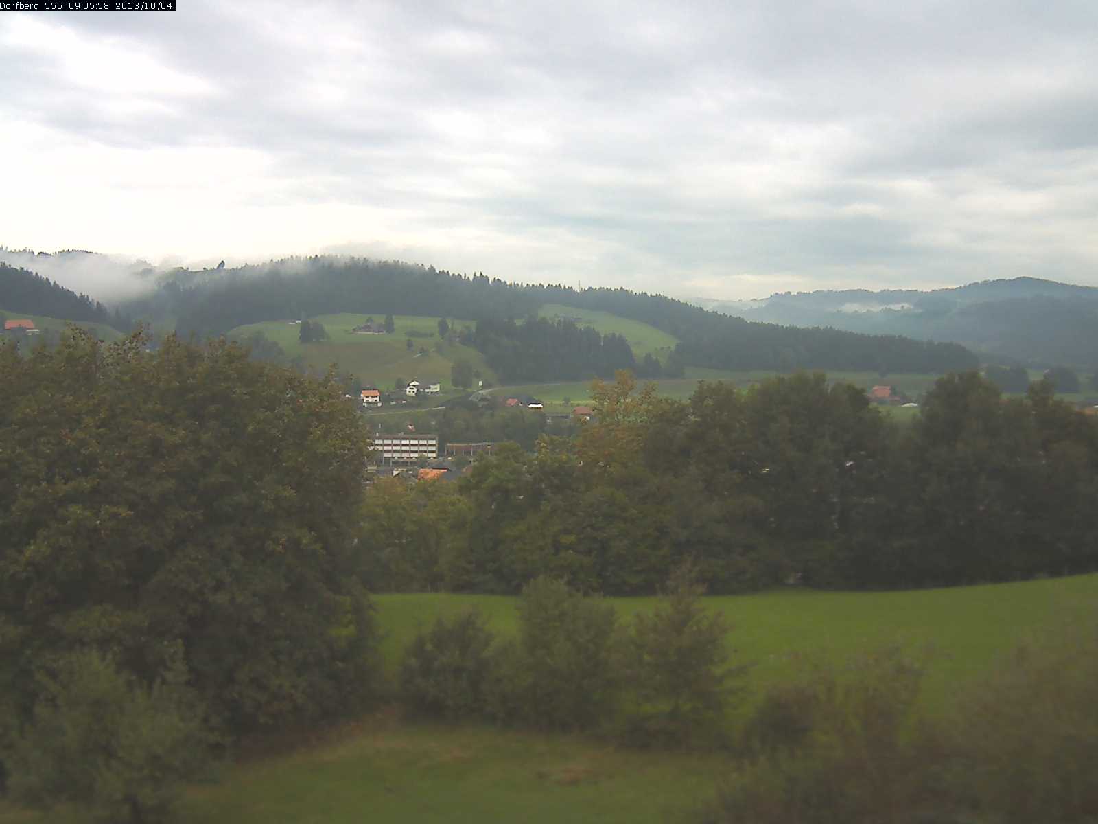Webcam-Bild: Aussicht vom Dorfberg in Langnau 20131004-090600