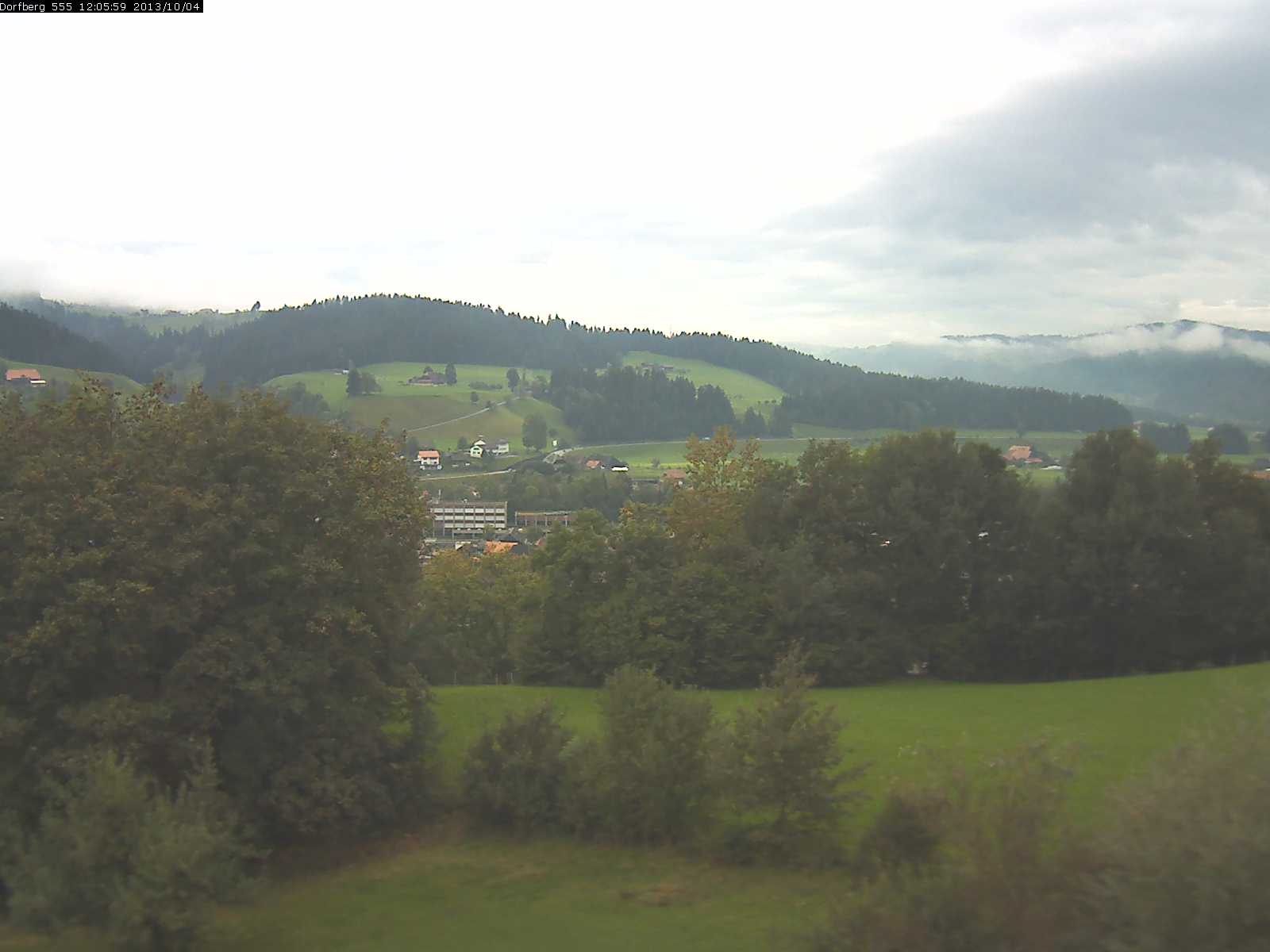 Webcam-Bild: Aussicht vom Dorfberg in Langnau 20131004-120600