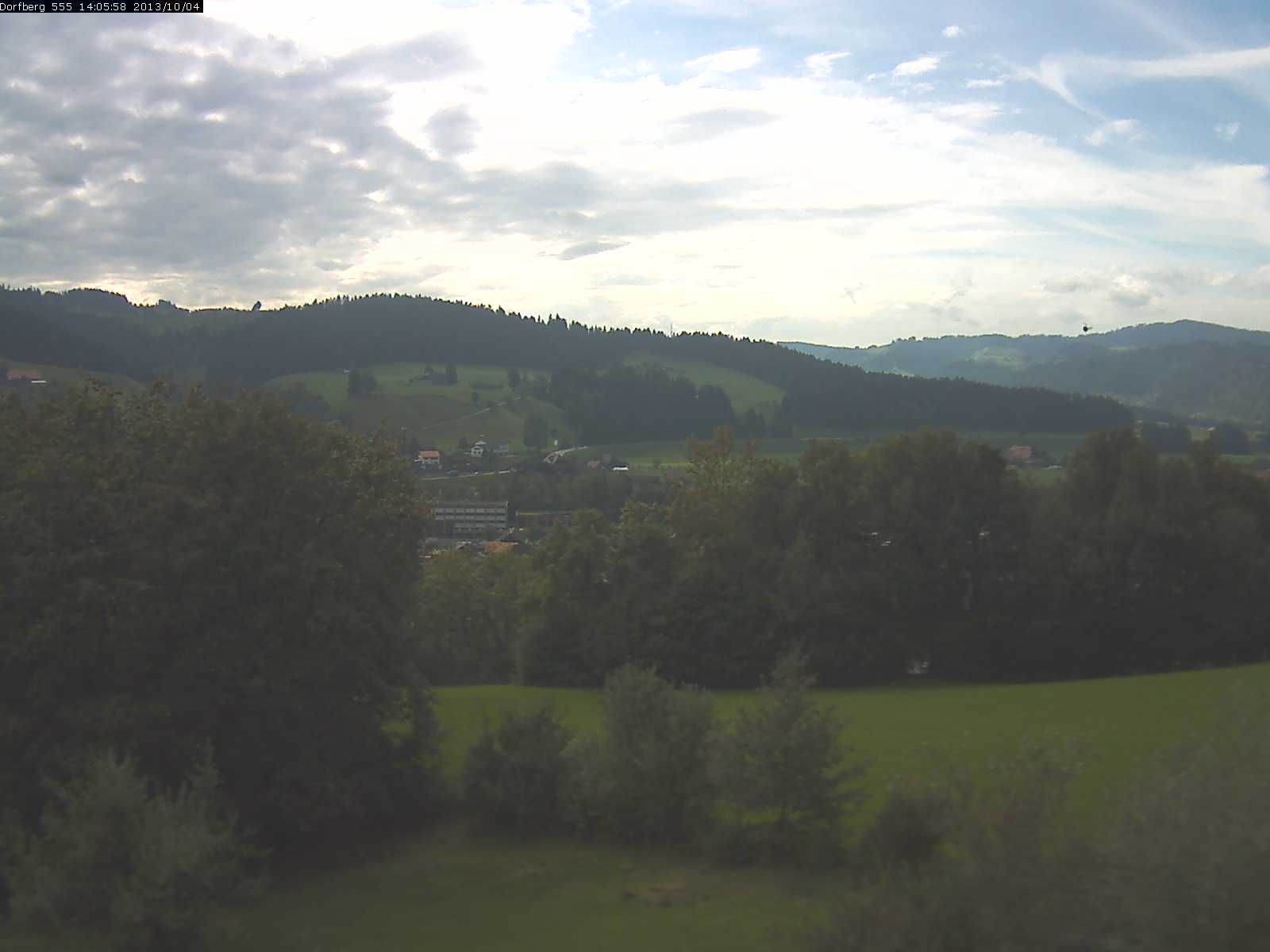 Webcam-Bild: Aussicht vom Dorfberg in Langnau 20131004-140600