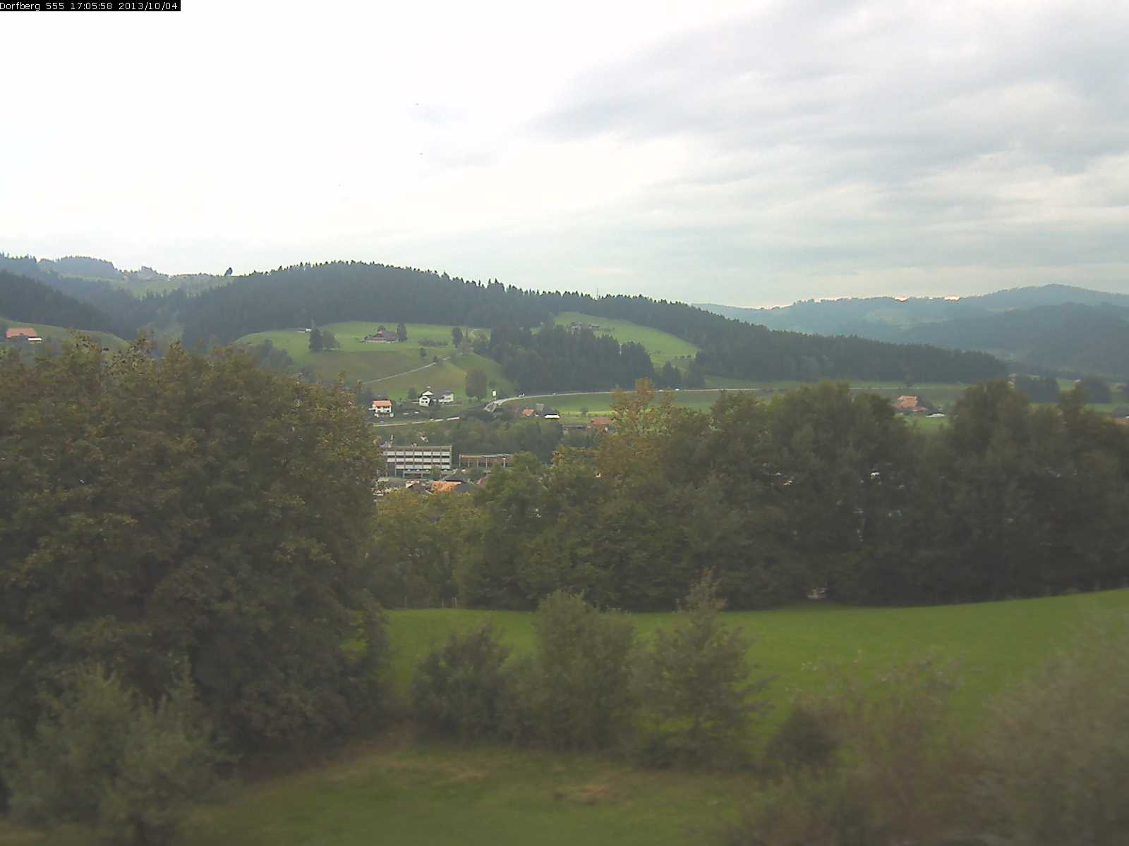 Webcam-Bild: Aussicht vom Dorfberg in Langnau 20131004-170600