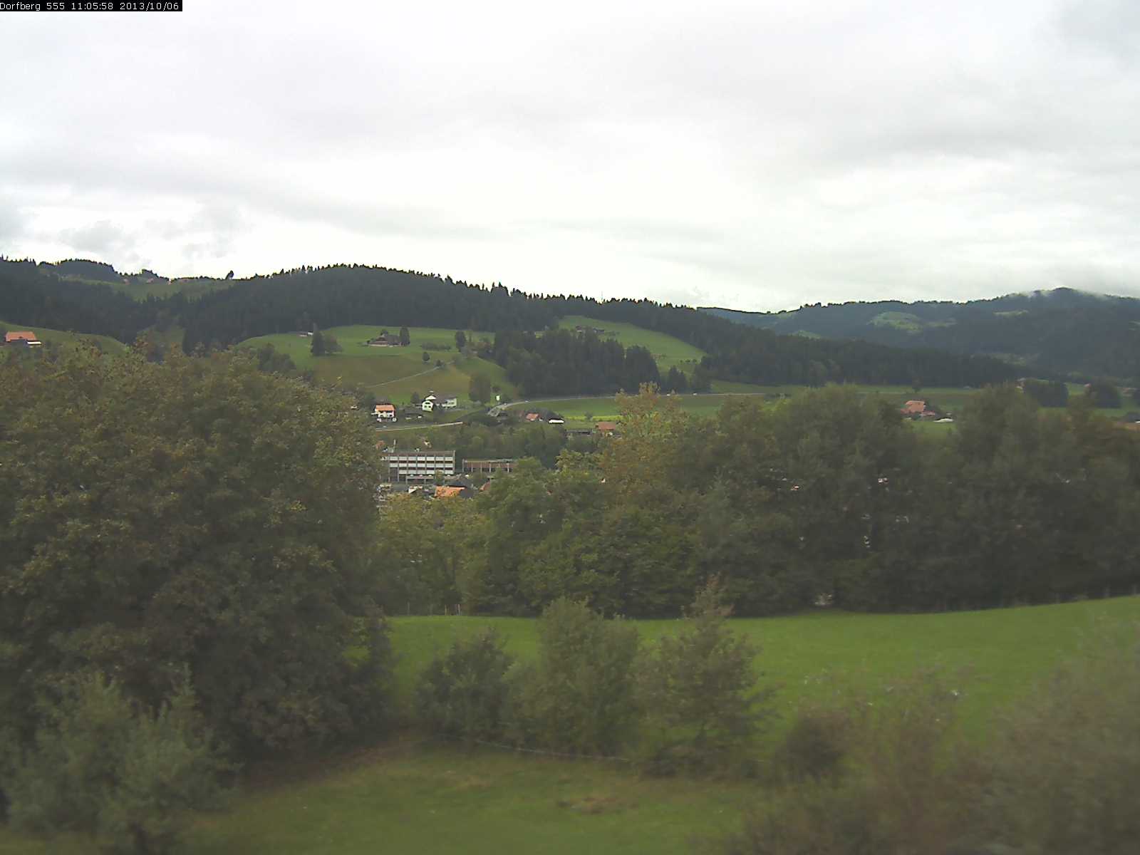 Webcam-Bild: Aussicht vom Dorfberg in Langnau 20131006-110600