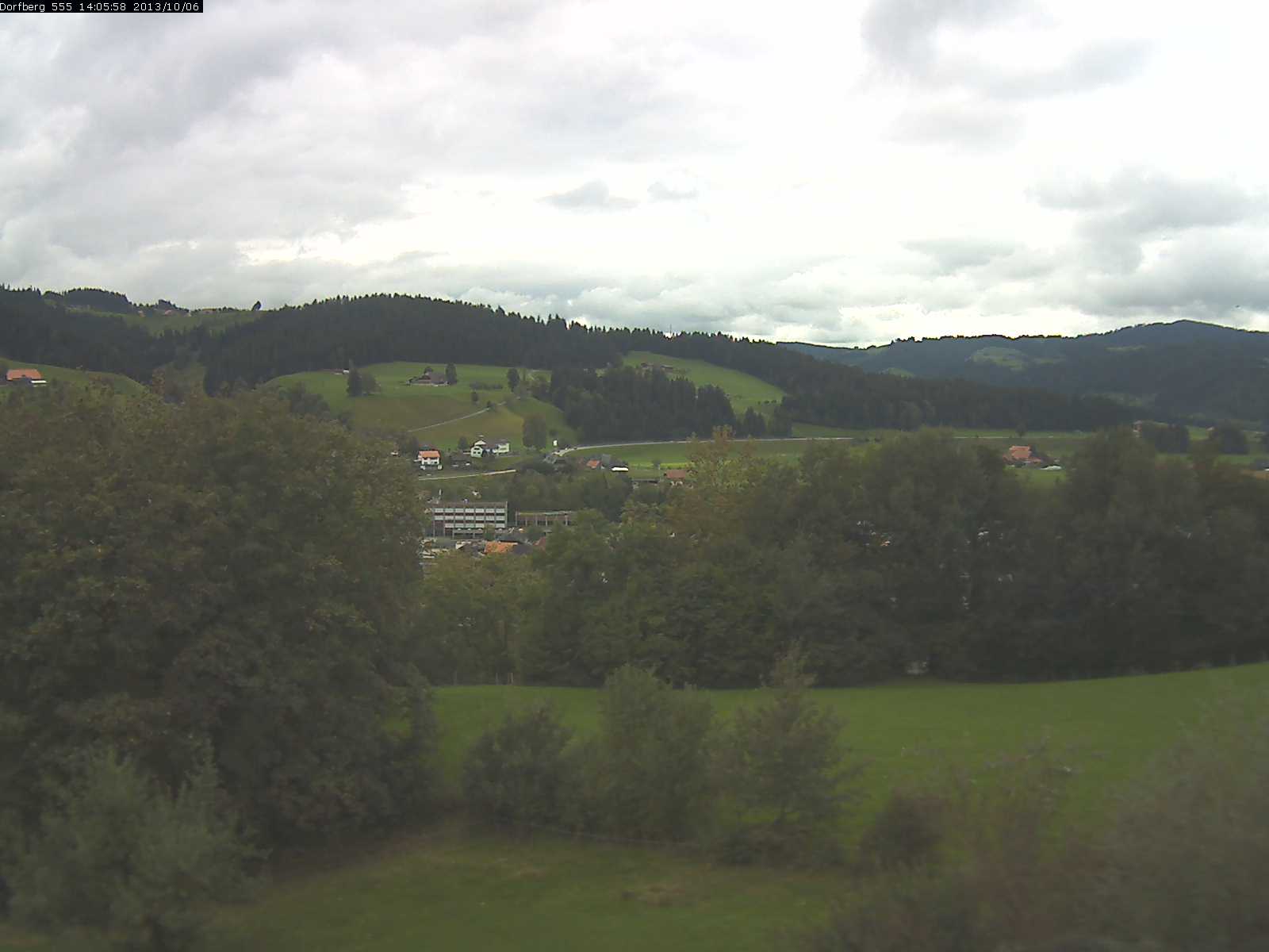 Webcam-Bild: Aussicht vom Dorfberg in Langnau 20131006-140600