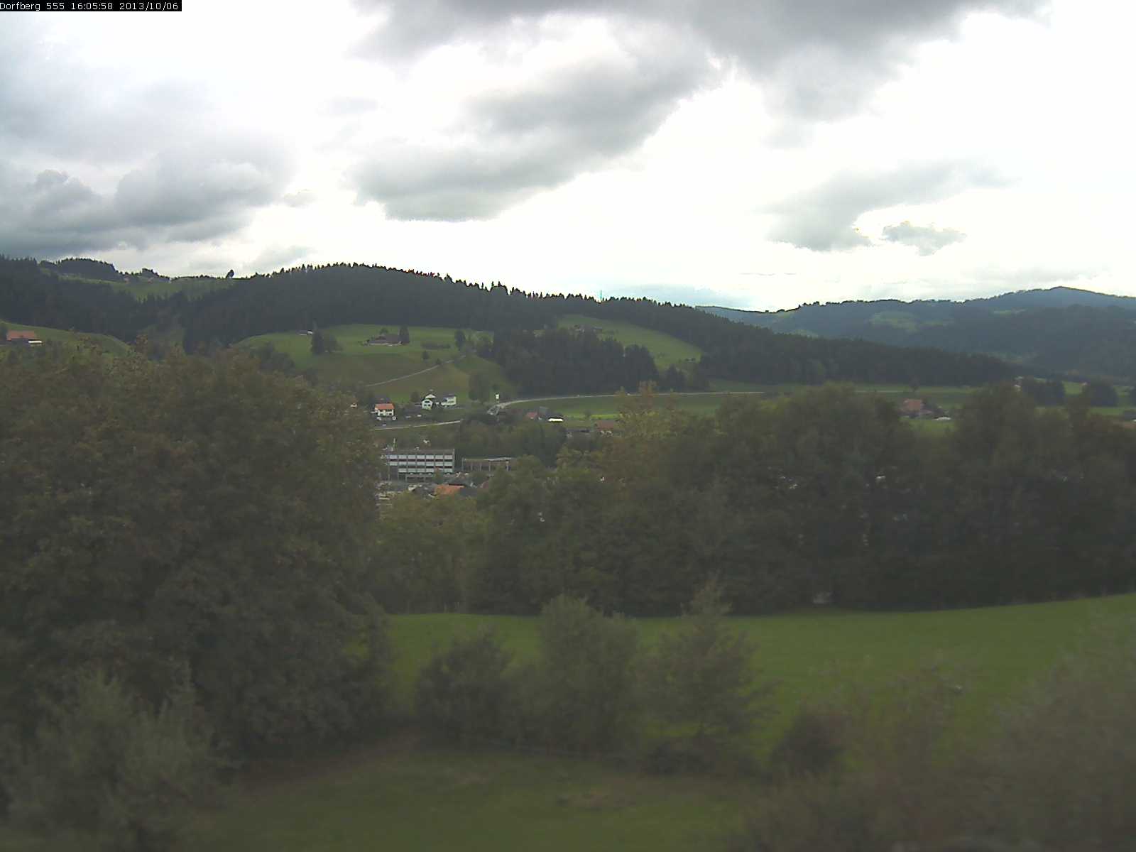 Webcam-Bild: Aussicht vom Dorfberg in Langnau 20131006-160600