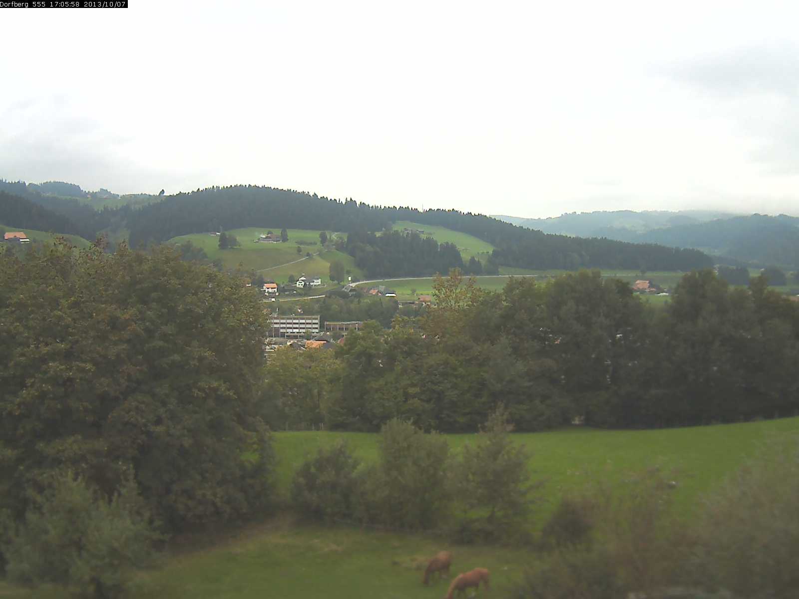 Webcam-Bild: Aussicht vom Dorfberg in Langnau 20131007-170600