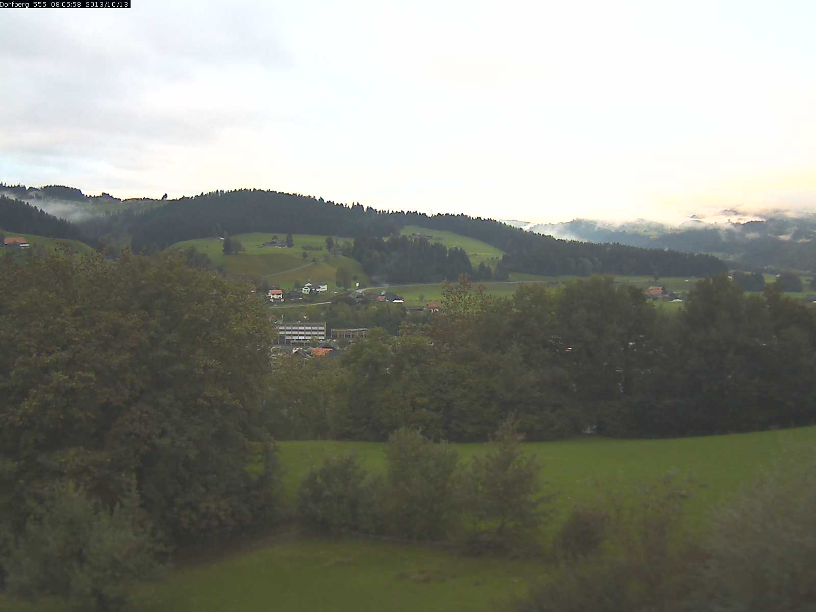 Webcam-Bild: Aussicht vom Dorfberg in Langnau 20131013-080600