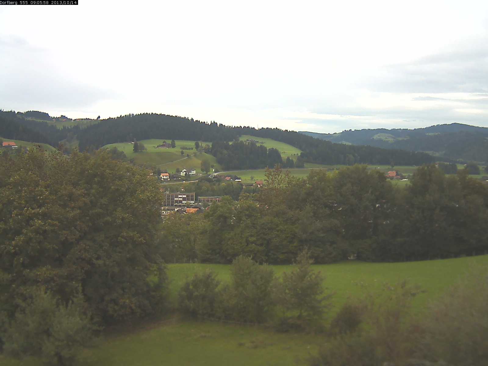 Webcam-Bild: Aussicht vom Dorfberg in Langnau 20131014-090600