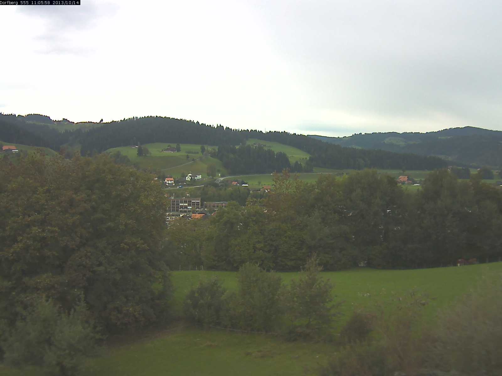 Webcam-Bild: Aussicht vom Dorfberg in Langnau 20131014-110600