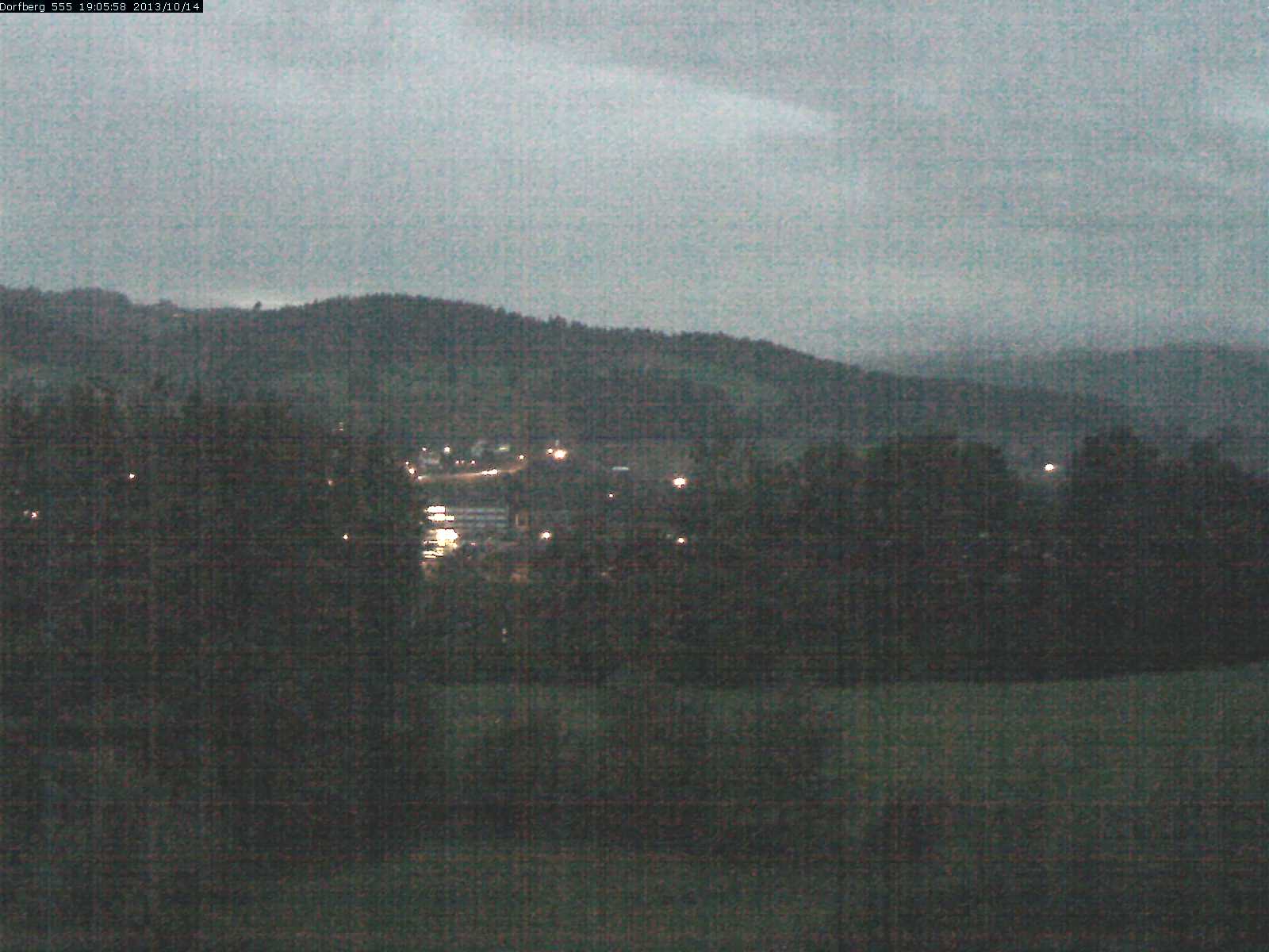 Webcam-Bild: Aussicht vom Dorfberg in Langnau 20131014-190600