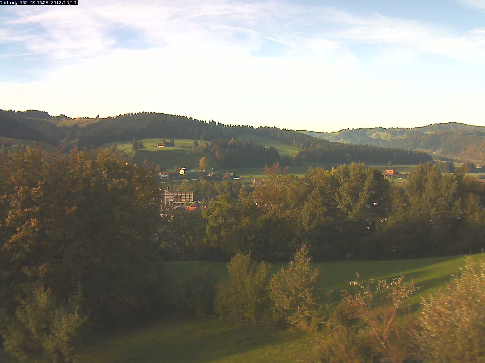 Webcam-Bild: Aussicht vom Dorfberg in Langnau 20131019-090600