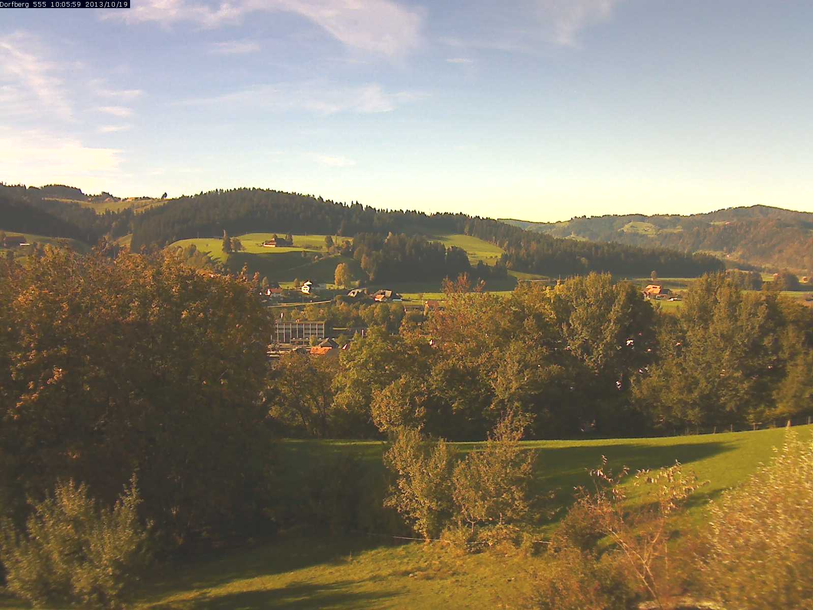 Webcam-Bild: Aussicht vom Dorfberg in Langnau 20131019-100600
