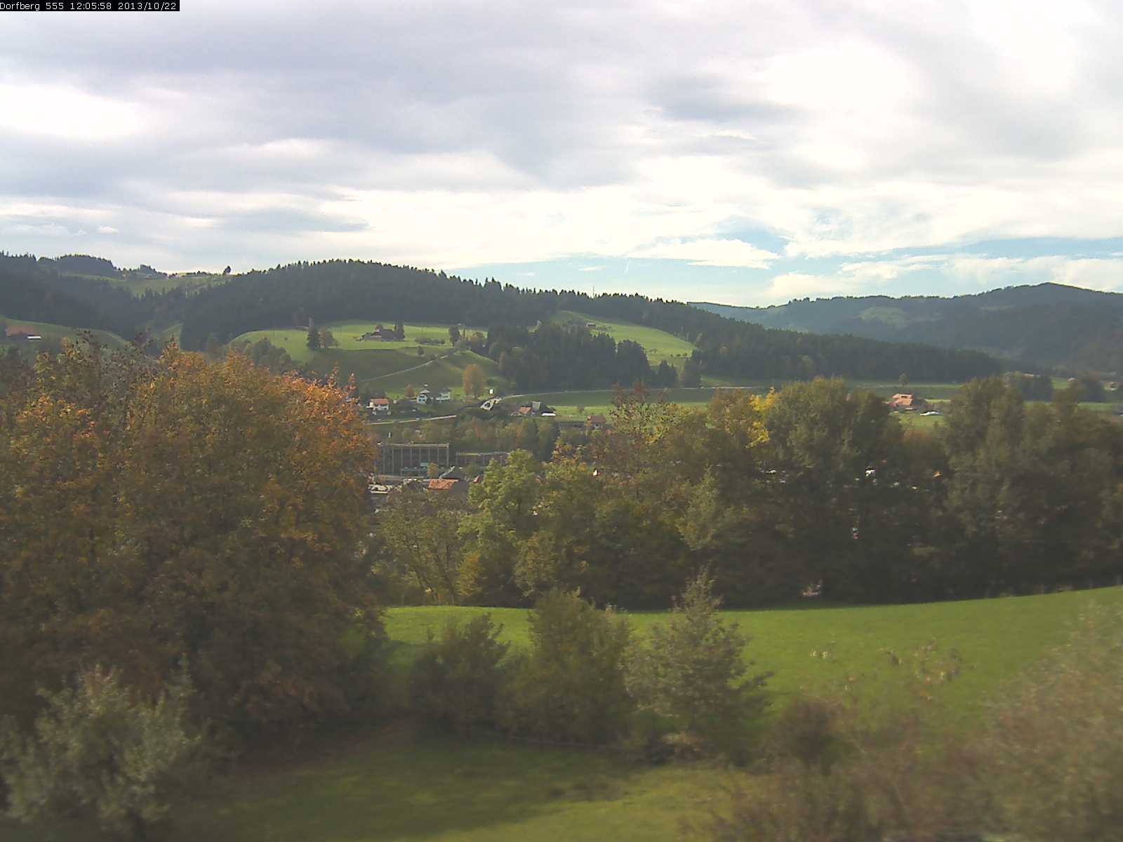 Webcam-Bild: Aussicht vom Dorfberg in Langnau 20131022-120600