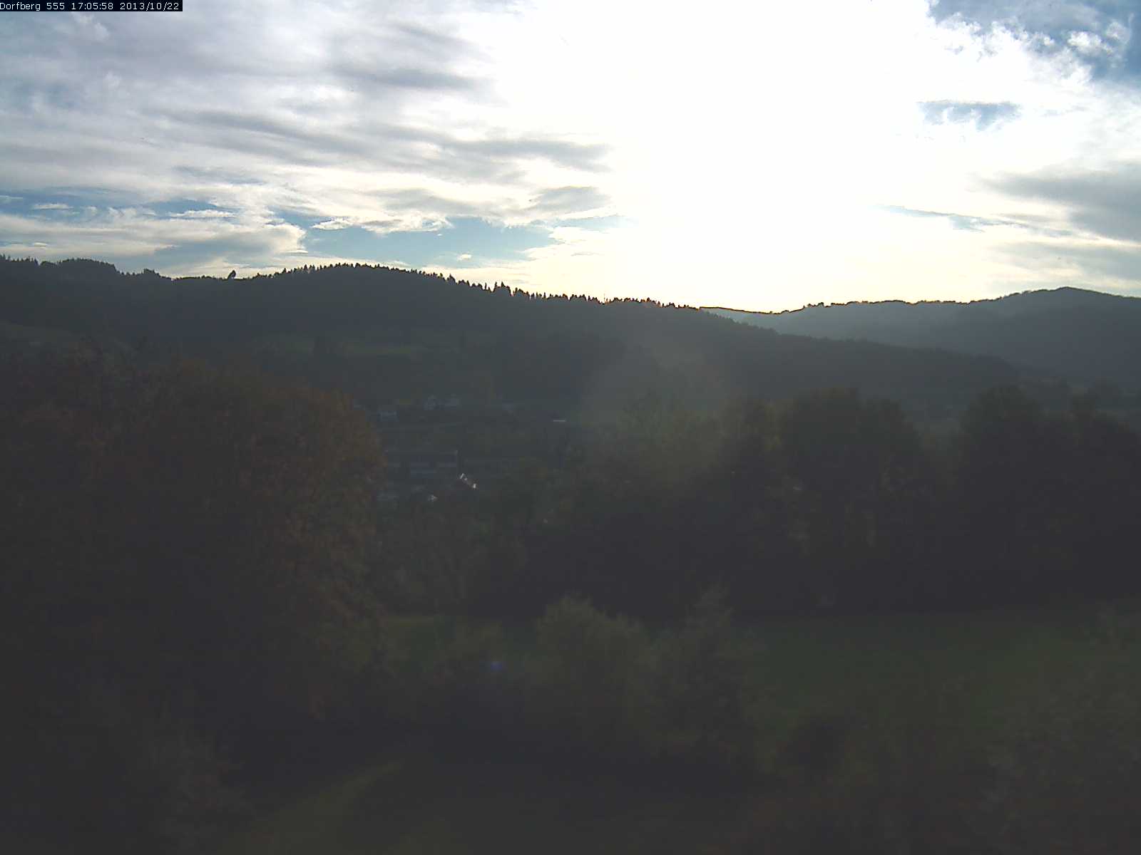 Webcam-Bild: Aussicht vom Dorfberg in Langnau 20131022-170600