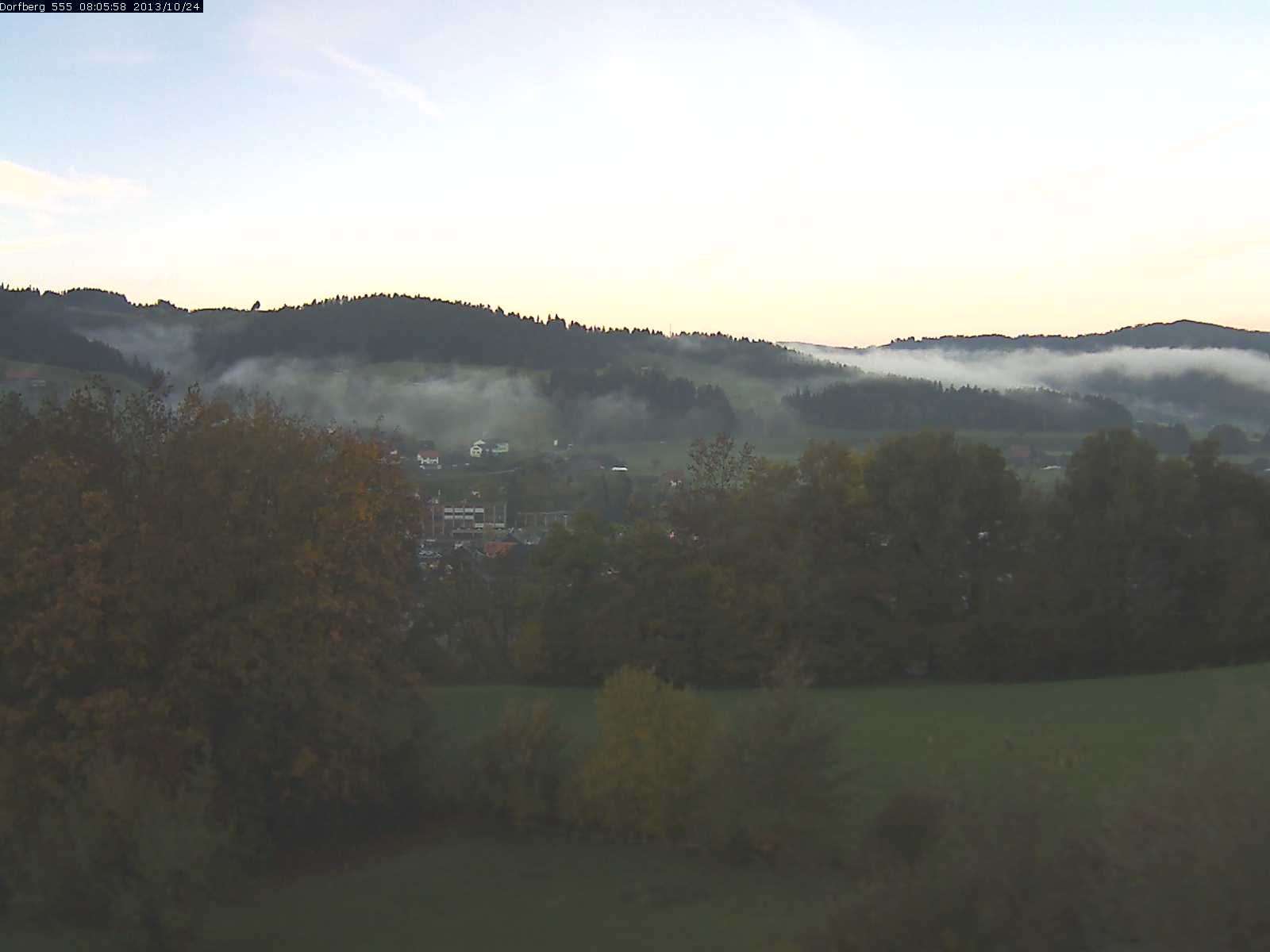 Webcam-Bild: Aussicht vom Dorfberg in Langnau 20131024-080600
