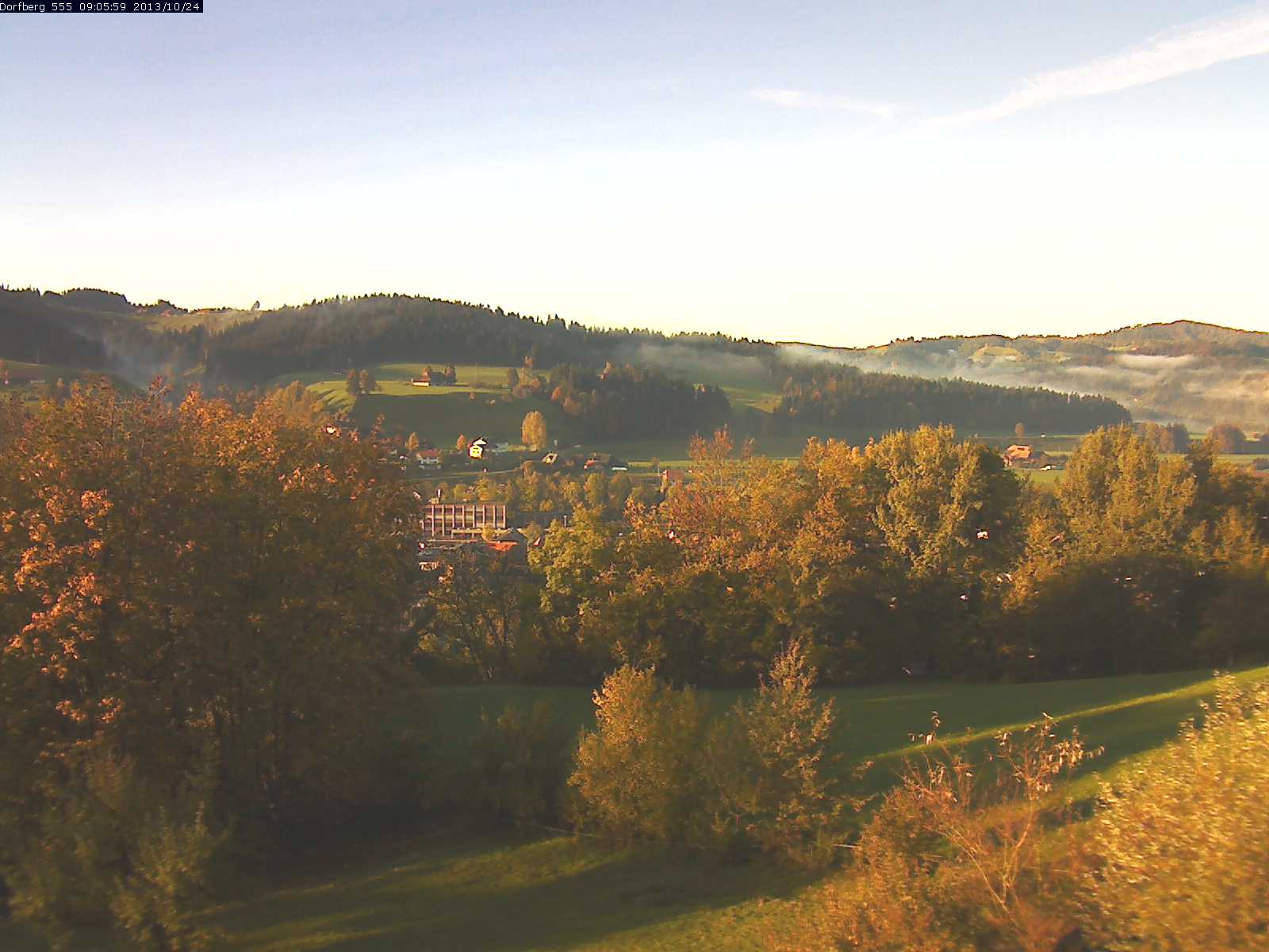 Webcam-Bild: Aussicht vom Dorfberg in Langnau 20131024-090600