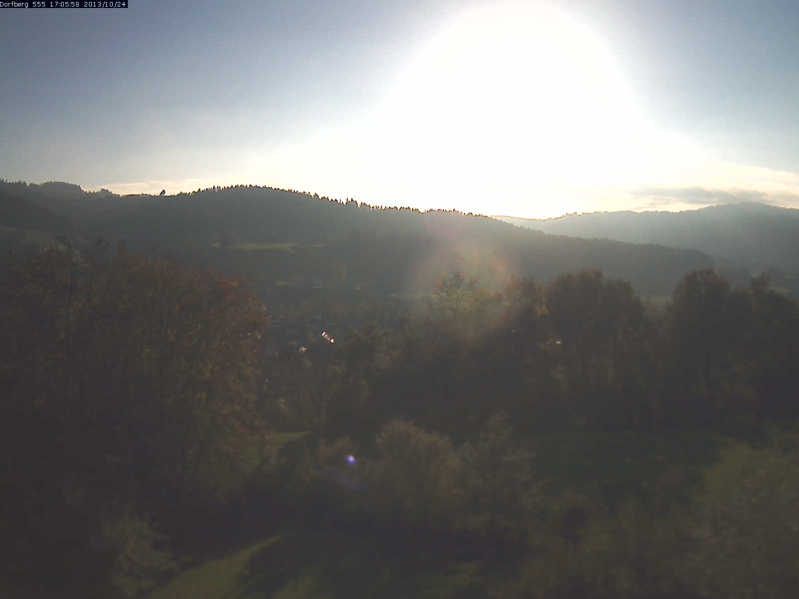 Webcam-Bild: Aussicht vom Dorfberg in Langnau 20131024-170600