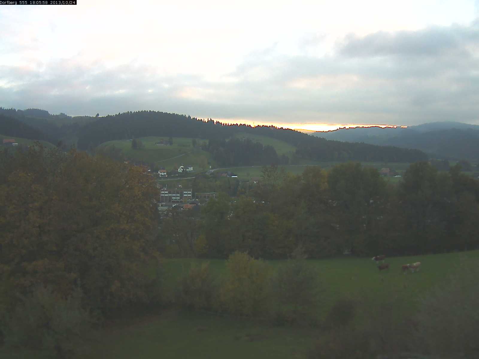 Webcam-Bild: Aussicht vom Dorfberg in Langnau 20131024-180600
