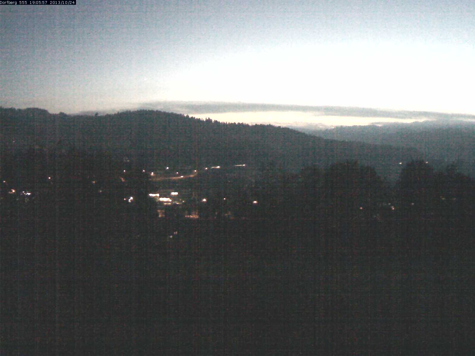 Webcam-Bild: Aussicht vom Dorfberg in Langnau 20131024-190600
