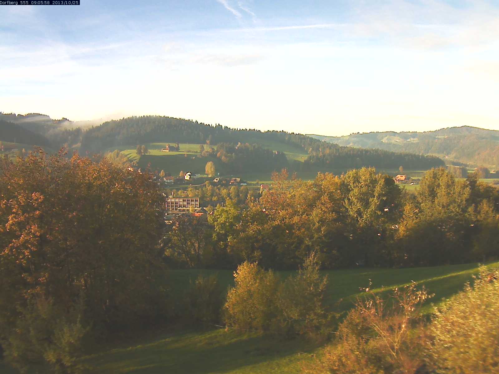 Webcam-Bild: Aussicht vom Dorfberg in Langnau 20131025-090600