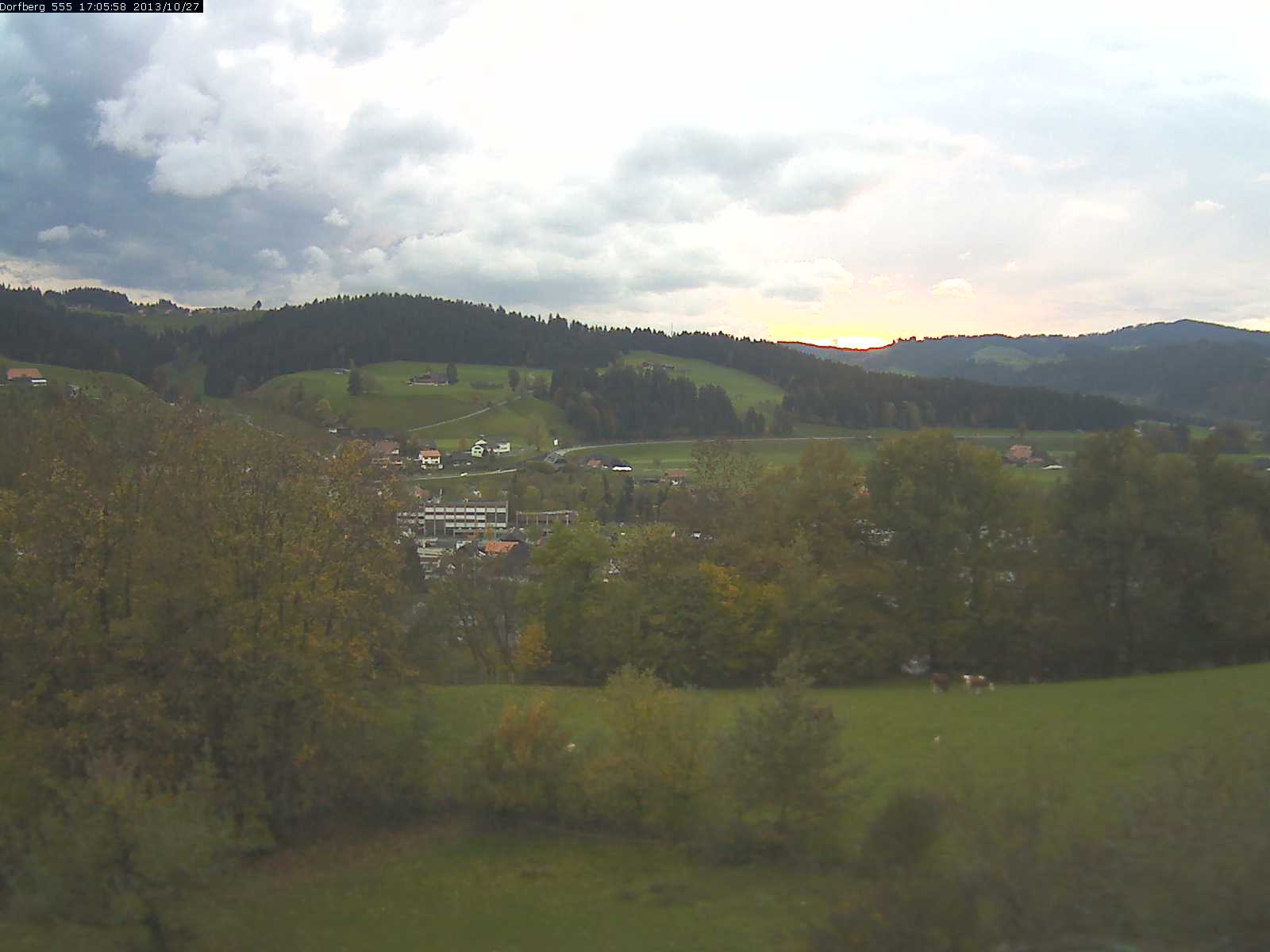 Webcam-Bild: Aussicht vom Dorfberg in Langnau 20131027-170600