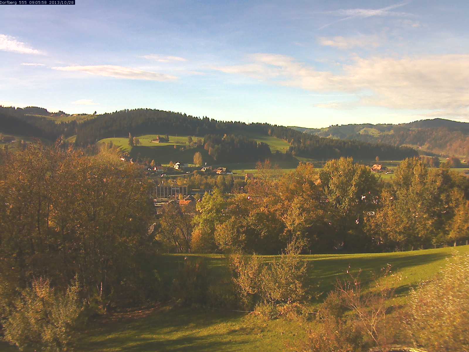 Webcam-Bild: Aussicht vom Dorfberg in Langnau 20131028-090600