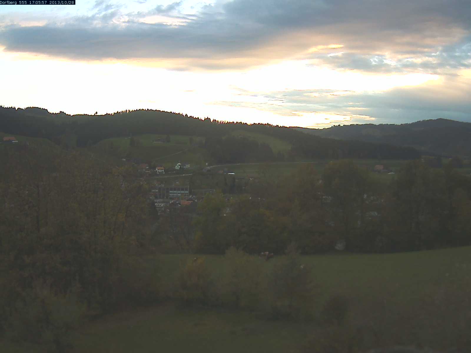 Webcam-Bild: Aussicht vom Dorfberg in Langnau 20131028-170600