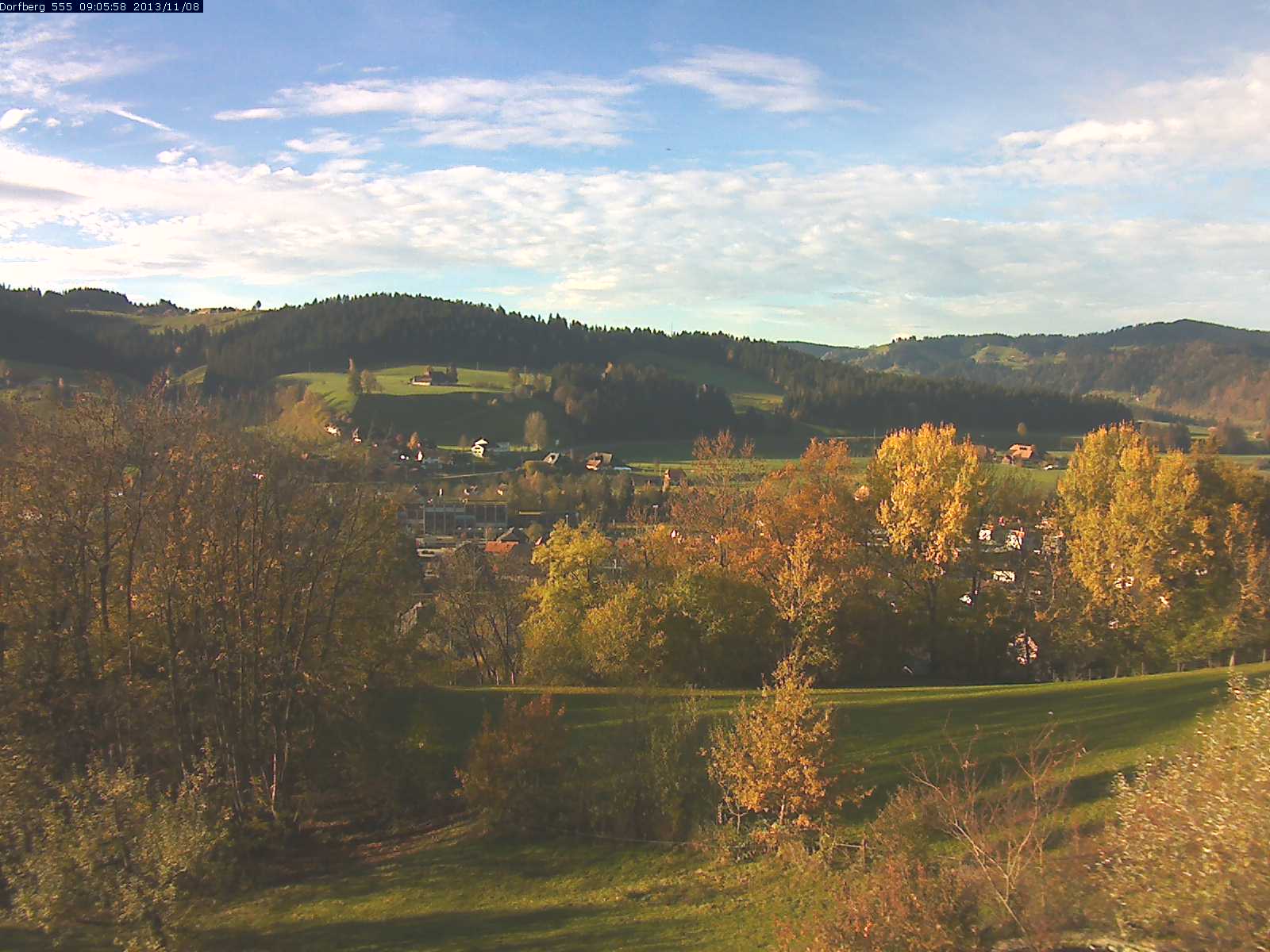 Webcam-Bild: Aussicht vom Dorfberg in Langnau 20131108-090600