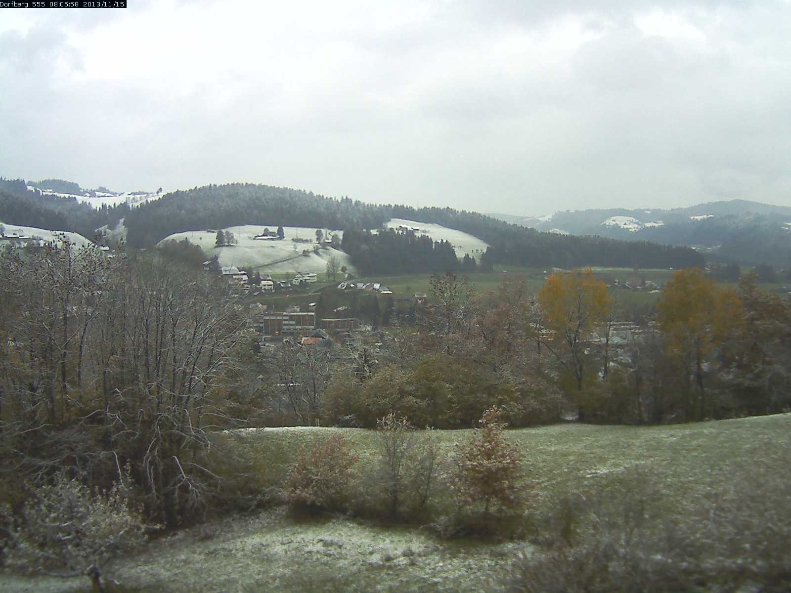 Webcam-Bild: Aussicht vom Dorfberg in Langnau 20131115-080600