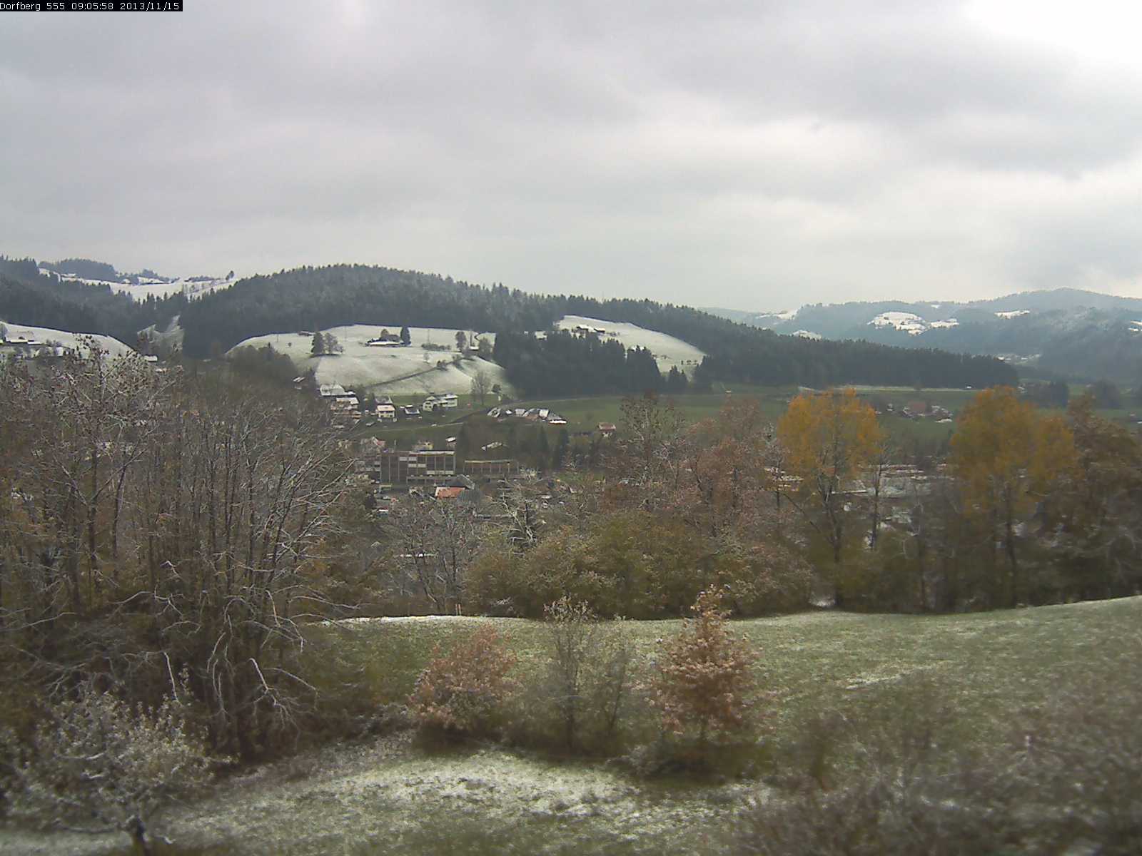Webcam-Bild: Aussicht vom Dorfberg in Langnau 20131115-090600