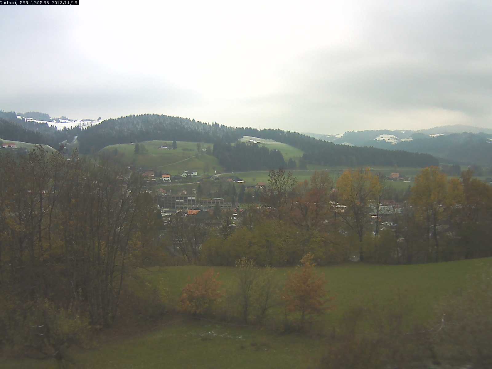 Webcam-Bild: Aussicht vom Dorfberg in Langnau 20131115-120600