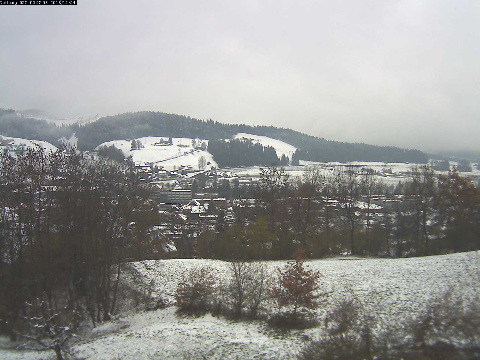 Webcam-Bild: Aussicht vom Dorfberg in Langnau 20131124-090600