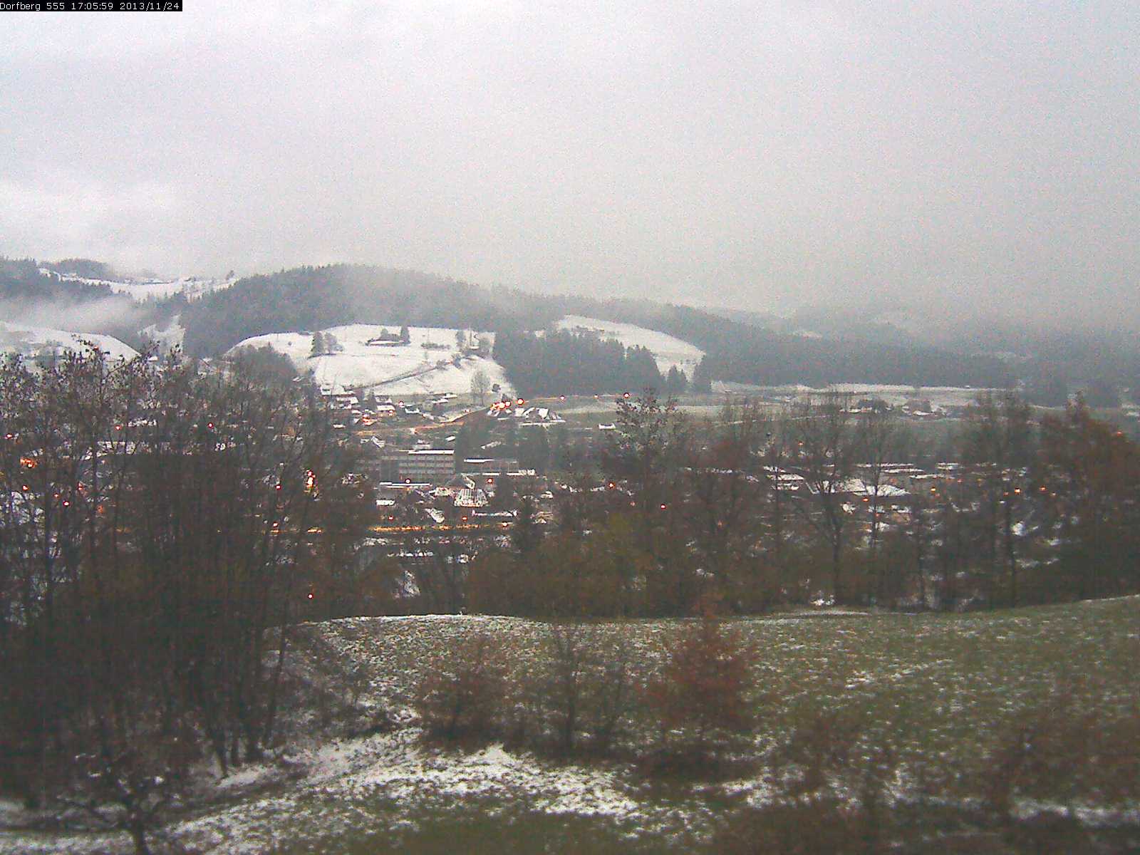 Webcam-Bild: Aussicht vom Dorfberg in Langnau 20131124-170600