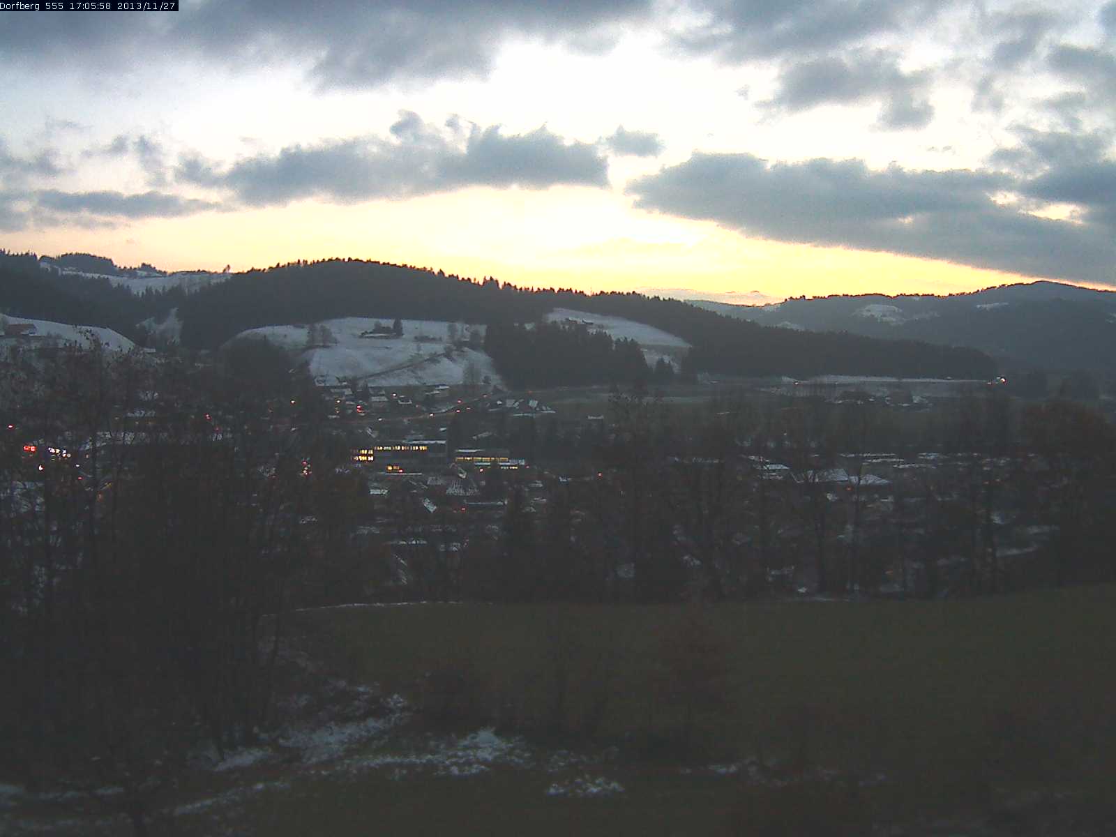 Webcam-Bild: Aussicht vom Dorfberg in Langnau 20131127-170600