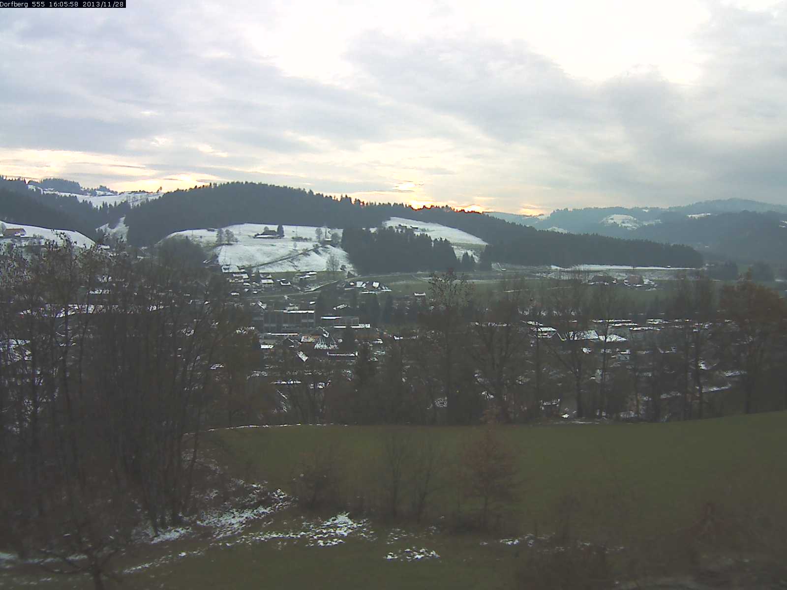 Webcam-Bild: Aussicht vom Dorfberg in Langnau 20131128-160600