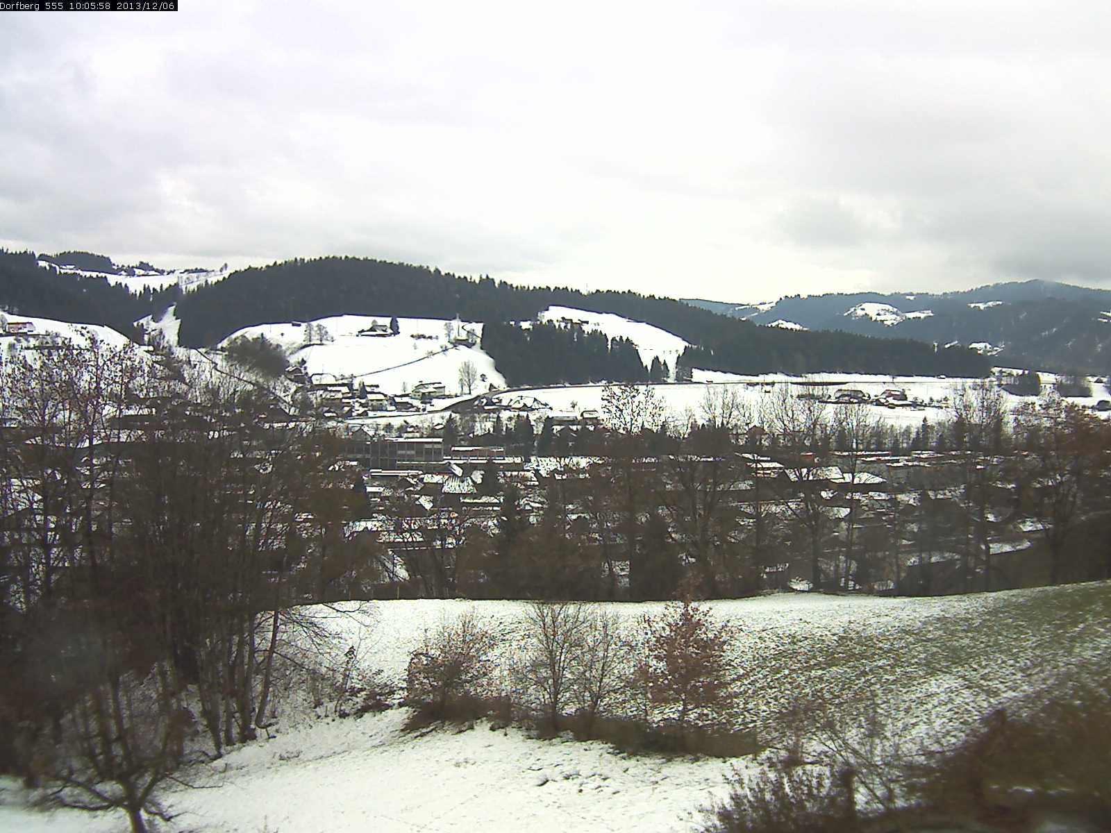 Webcam-Bild: Aussicht vom Dorfberg in Langnau 20131206-100600