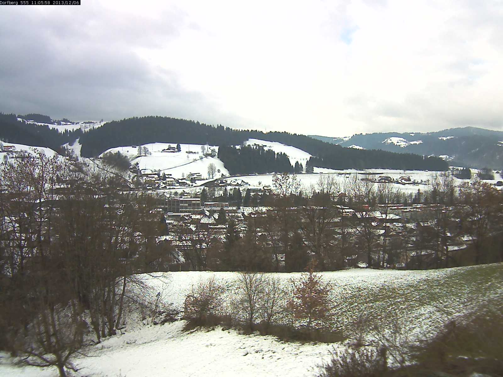 Webcam-Bild: Aussicht vom Dorfberg in Langnau 20131206-110600