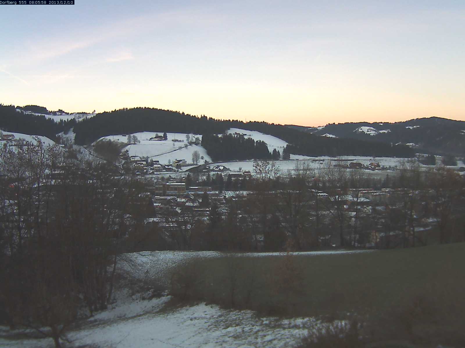 Webcam-Bild: Aussicht vom Dorfberg in Langnau 20131210-080600
