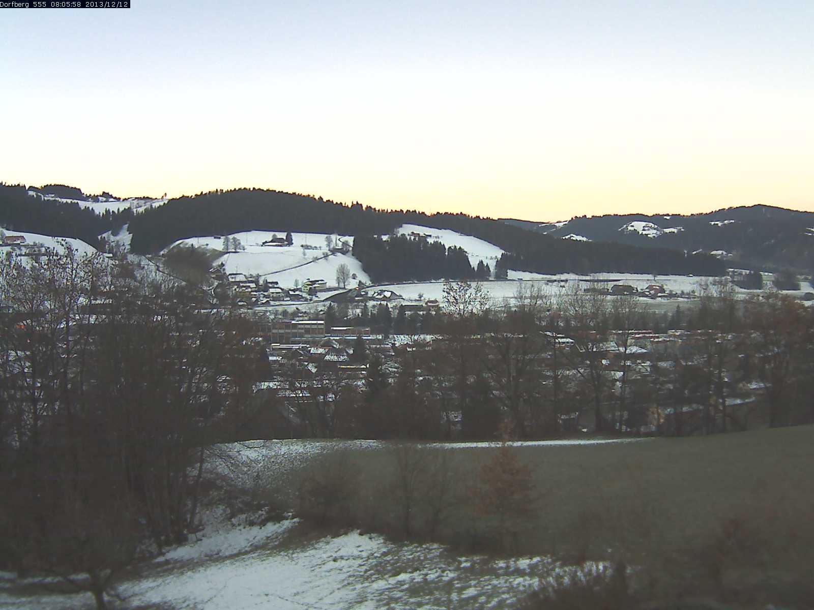 Webcam-Bild: Aussicht vom Dorfberg in Langnau 20131212-080600