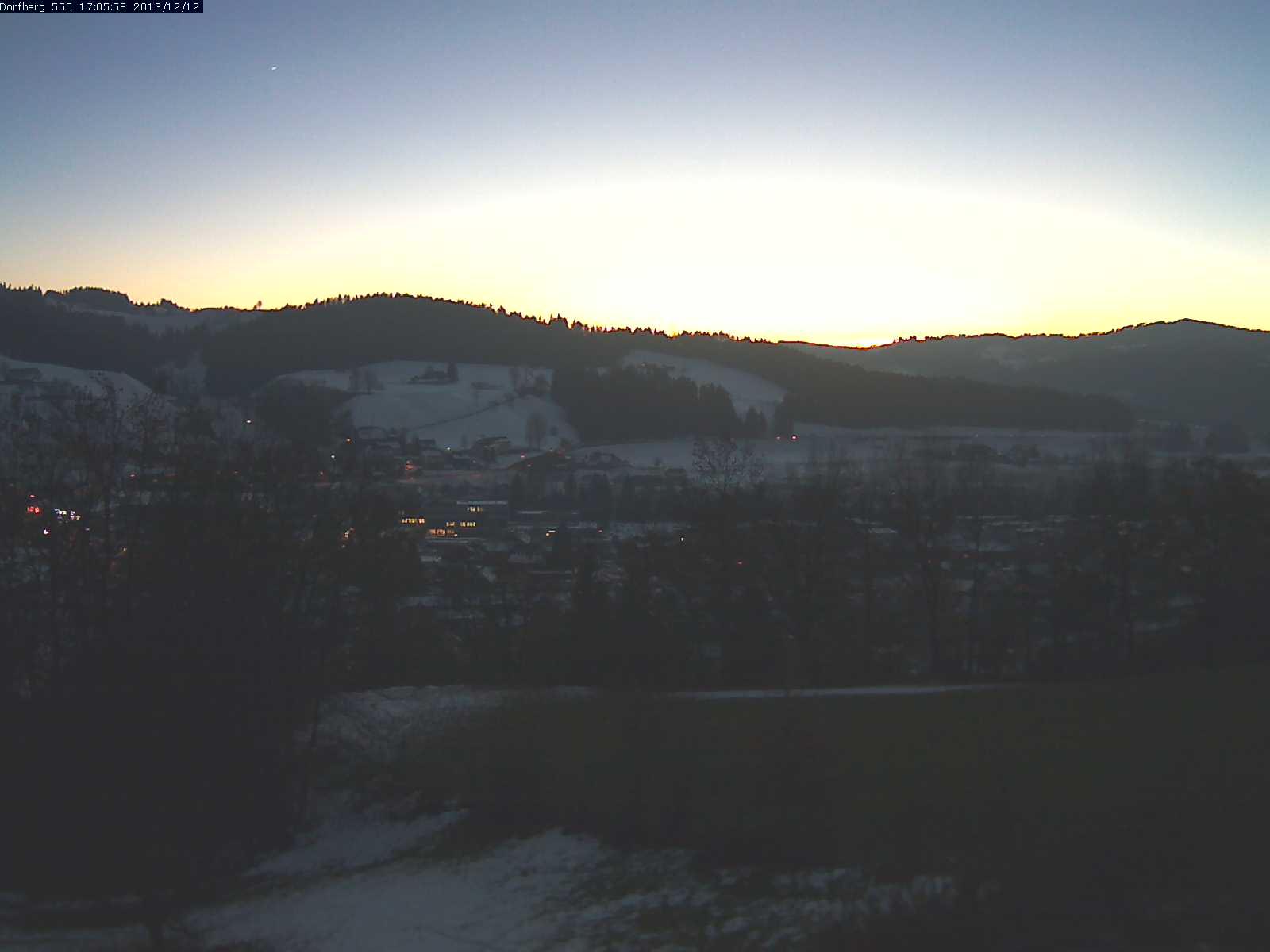 Webcam-Bild: Aussicht vom Dorfberg in Langnau 20131212-170600