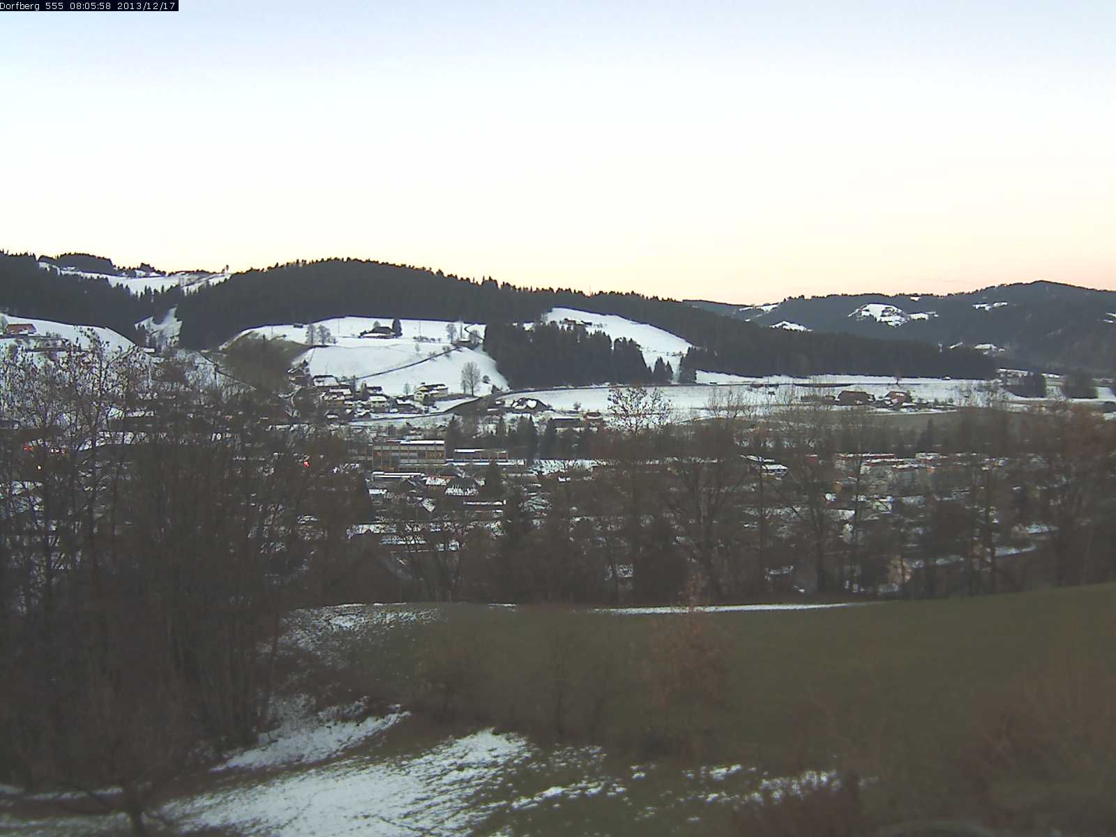 Webcam-Bild: Aussicht vom Dorfberg in Langnau 20131217-080600