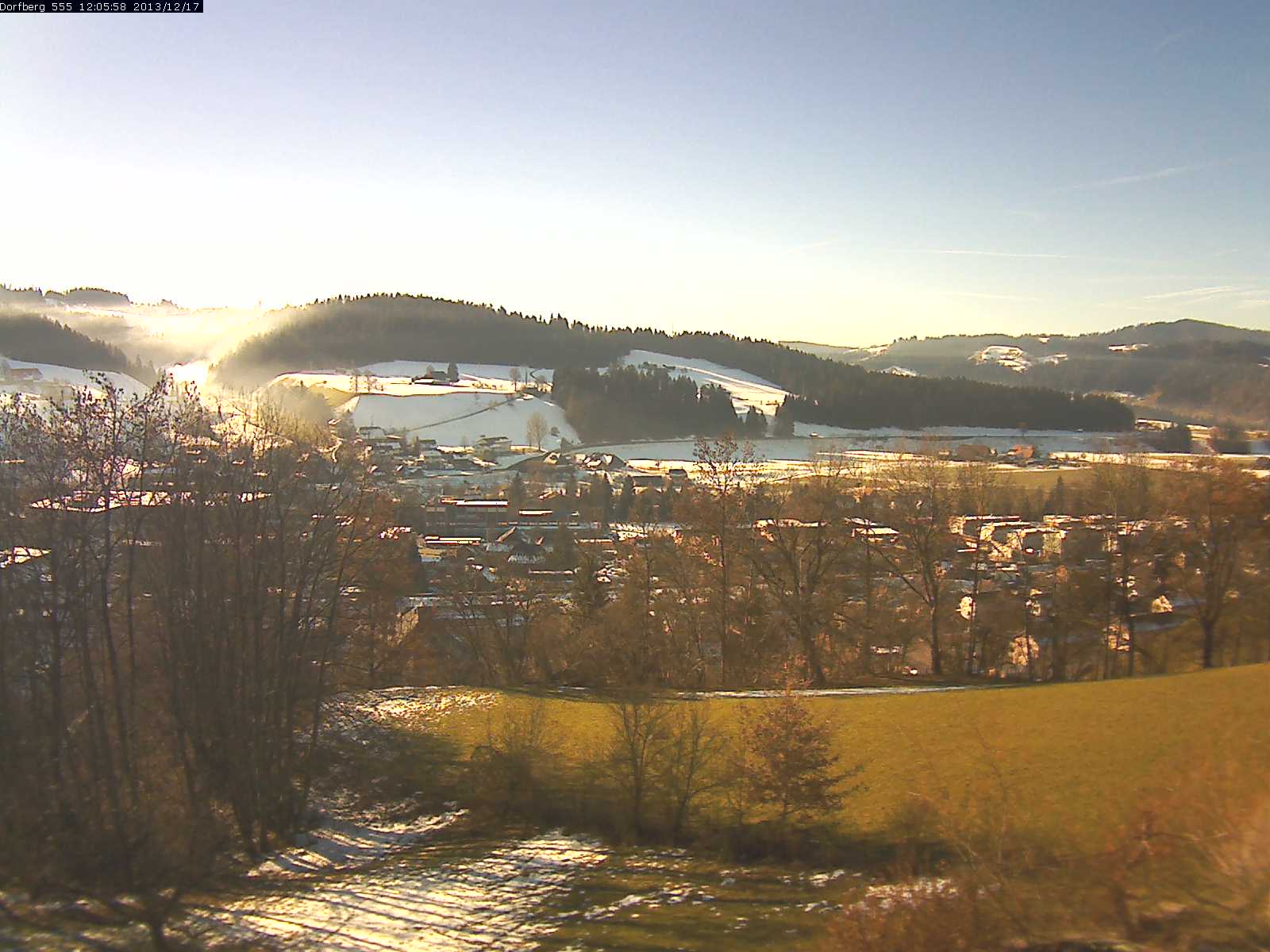 Webcam-Bild: Aussicht vom Dorfberg in Langnau 20131217-120600